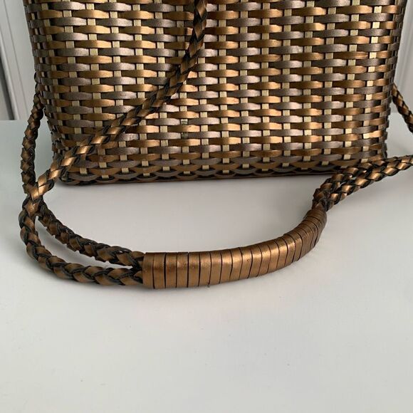 1980's CEM Metallic Leather Woven Basket Bag - Picture 4 of 10